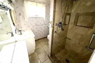 7 Jacob St, Uniontown, PA 15401 - Photo 4
