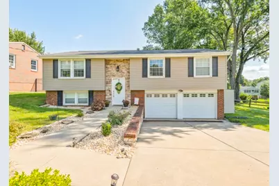 127 W Fair Meadows Dr, North Strabane, PA 15317 - Photo 1