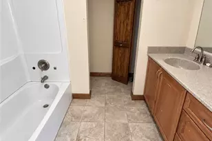 130 Maplehurst Dr, Aliquippa, PA 15001 - Photo 18