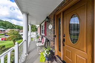 110 Stonybrook, Hempfield Township, PA 15601 - Photo 4