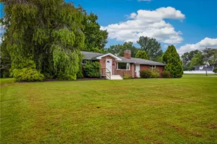 219 Mission Meade Dr, Neshannock Township, PA 16105 - Photo 2