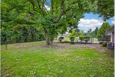 219 Mission Meade Dr, Neshannock Township, PA 16105 - Photo 8