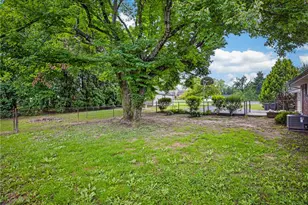 219 Mission Meade Dr, Neshannock Township, PA 16105 - Photo 8