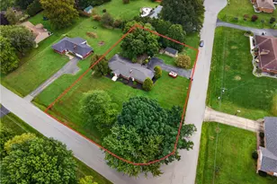 219 Mission Meade Dr, Neshannock Township, PA 16105 - Photo 10