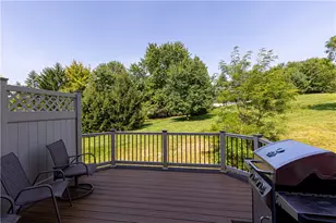 135 Mews Ln, Cranberry Township, PA 16066 - Photo 4