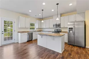 135 Mews Ln, Cranberry Township, PA 16066 - Photo 14