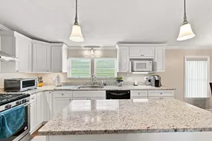 1251 McEwen Ave, Cecil, PA 15317 - Photo 12