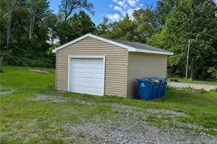 3008 Old Pittsburgh Rd, Shenango Township, PA 16101 - Photo 2
