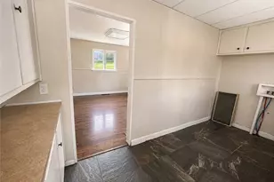 3008 Old Pittsburgh Rd, Shenango Township, PA 16101 - Photo 10