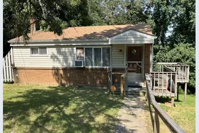 42 Grace St, Stowe Township, PA 15136 - Photo 10