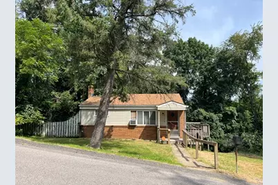 42 Grace St, Stowe Township, PA 15136 - Photo 1