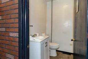 372 E Washington St, New Castle, PA 16101 - Photo 6