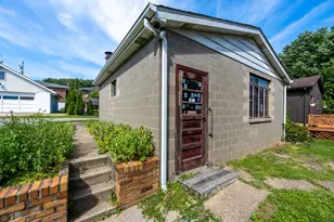 1720 Tyler St, Aliquippa, PA 15001 - Photo 6