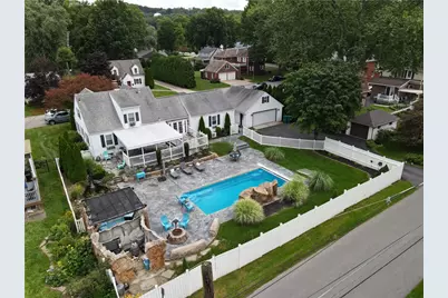 217 Pennsylvania Ave, Zelienople, PA 16063 - Photo 2