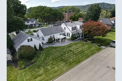 217 Pennsylvania Ave, Zelienople, PA 16063 - Photo 1