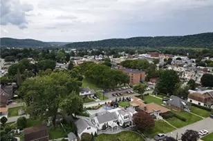 217 Pennsylvania Ave, Zelienople, PA 16063 - Photo 4