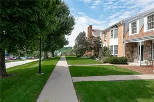 224 Georgetowne Village, White Township, PA 15701 - Photo 32