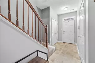 34 Truman Cir, Kennedy Township, PA 15136 - Photo 4