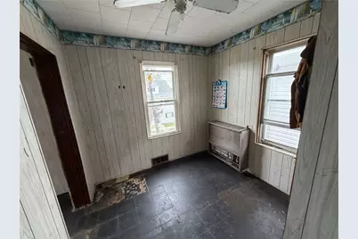 360 Mitchell Ave, Clairton, PA 15025 - Photo 14