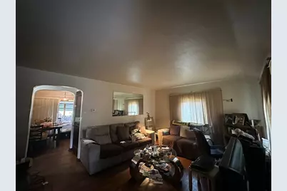 2197 Village Dr, Pittsburgh, PA 15221 - Photo 6