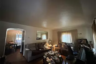2197 Village Dr, Pittsburgh, PA 15221 - Photo 6