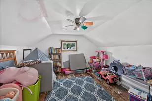 424 Pershing Ave, Houston, PA 15342 - Photo 18