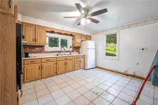 765 Pellis Rd, Hempfield Township, PA 15601 - Photo 6