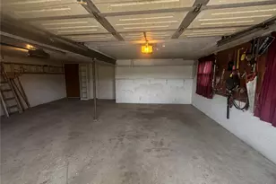 2 Meadow Dr, Greensburg, PA 15601 - Photo 32