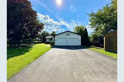 625 Rich Drive, Hickory Township, PA 16101 - Photo 2