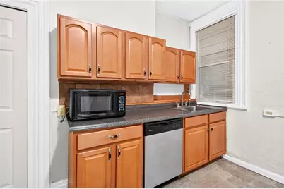 2719 Larkins Way, Pittsburgh, PA 15203 - Photo 4