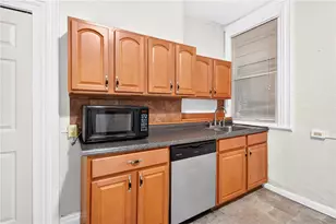 2719 Larkins Wy, Pittsburgh, PA 15203 - Photo 4