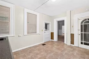 2719 Larkins Wy, Pittsburgh, PA 15203 - Photo 10