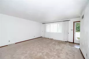 70 E Shryock Ave, White Township, PA 15701 - Photo 4