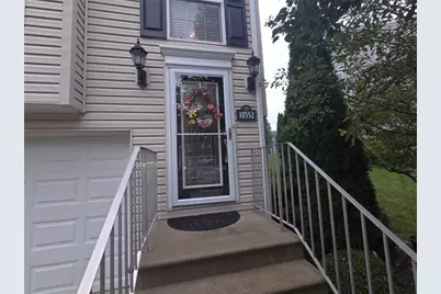 10552 Timber Edge Dr, Pittsburgh, PA 15090 - Photo 2