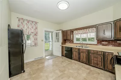 1233 Margaret Rd, Cowanshanock Township, PA 16201 - Photo 10