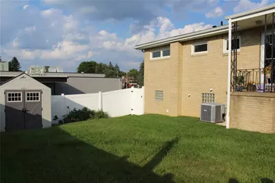 2120 Vermont Ave, West Mifflin, PA 15122 - Photo 28