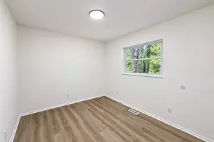 410 Cowan Dr, Elizabeth Twp/Boro, PA 15037 - Photo 24