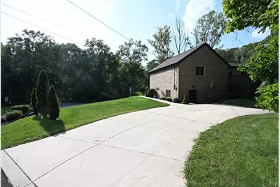 446 Lewis Run Road, West Mifflin, PA 15122 - Photo 6