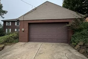435 Fairway Dr, Pittsburgh, PA 15227 - Photo 32