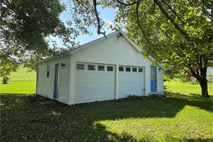 4124 Hemlock Rd, Green/Commdre/Prchse, PA 15724 - Photo 4