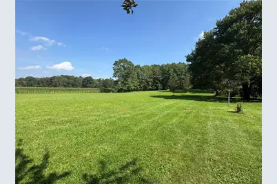 4124 Hemlock Rd, Green/Commdre/Prchse, PA 15724 - Photo 2