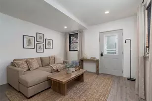 208 Campbell St, Scott Township, PA 15106 - Photo 2