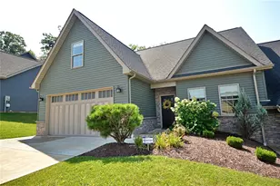 113 Hemingway Ln, Kennedy Township, PA 15108 - Photo 1