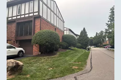 227 Queensberry Ct, Ross Twp, PA 15237 - Photo 1