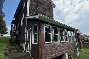 111 Patterson St, Turtle Creek, PA 15145 - Photo 26