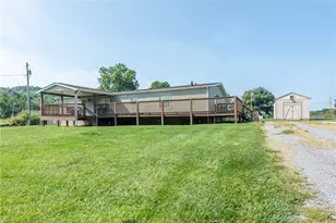 123 Moredock Dr, Jefferson/Mather, PA 15344 - Photo 4