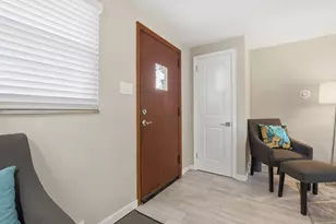 739 Crystal Dr, Pittsburgh, PA 15228 - Photo 2