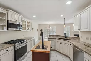 2400 Woodland Hills Dr, Shenango Township, PA 16101 - Photo 18