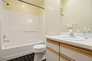 1110 W Ridge Rd, Pittsburgh, PA 15101 - Photo 24