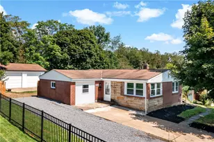 3033 Fairway Dr, New Kensington, PA 15068 - Photo 2
